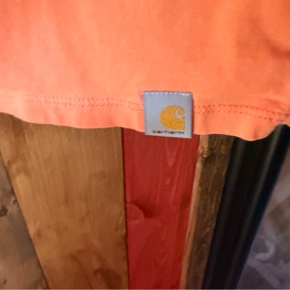 Carhartt Women’s V-Neck Logo Tee – Orange (L, Relaxed Fit) - Picture 4 of 7